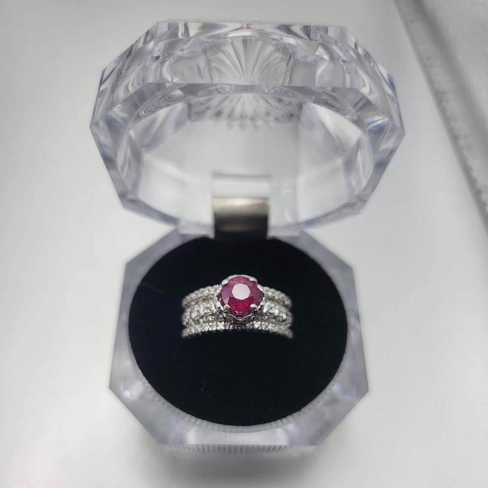 18K white gold Ruby and Diamond Ring - Picture 11 of 11